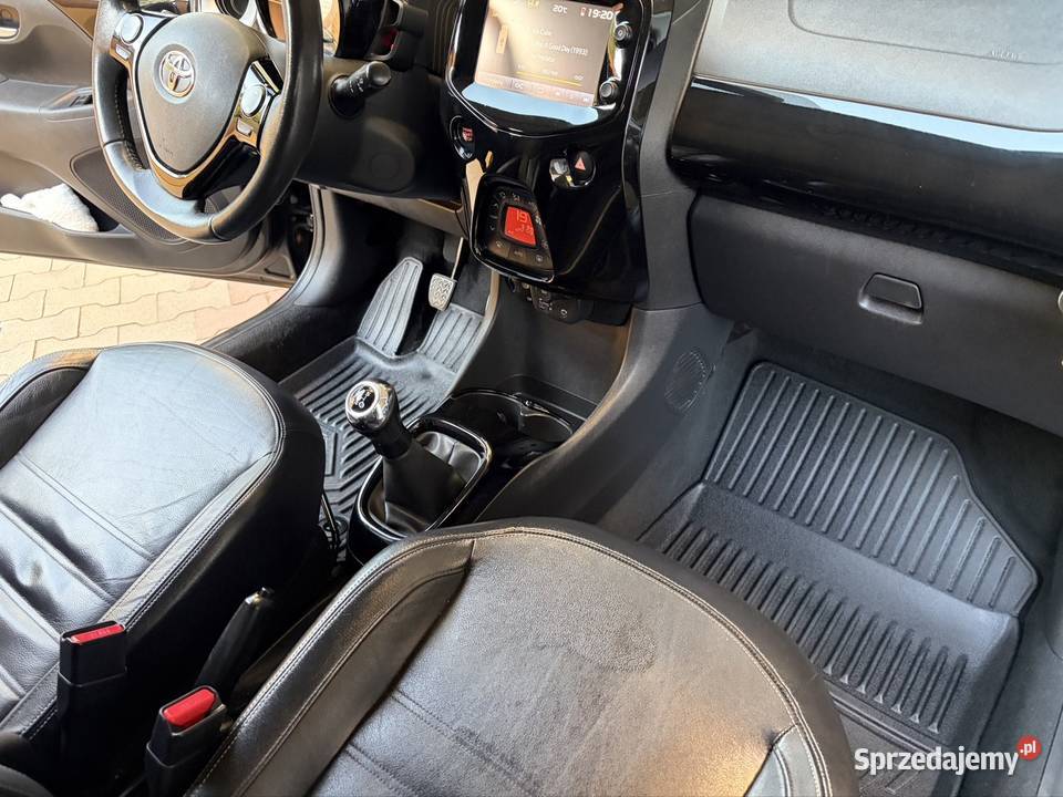 Toyota auto niski przebieg skóra wyposażenie Aygo Zamość