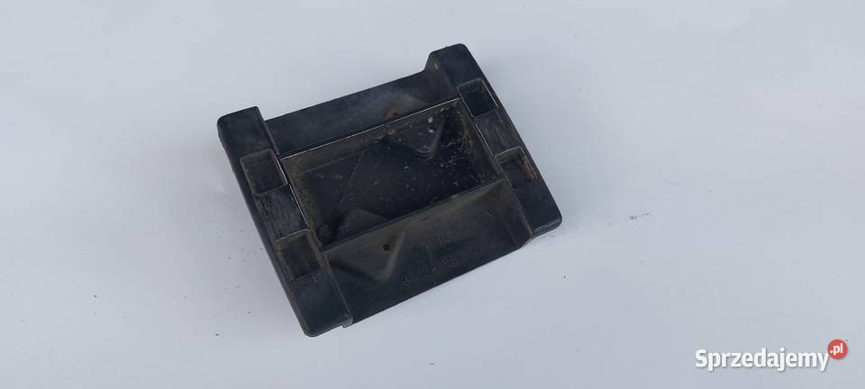 Slizg zderzaka tył mercedes w124 1248800130 Rok produkcji 1993 Zbąszyń