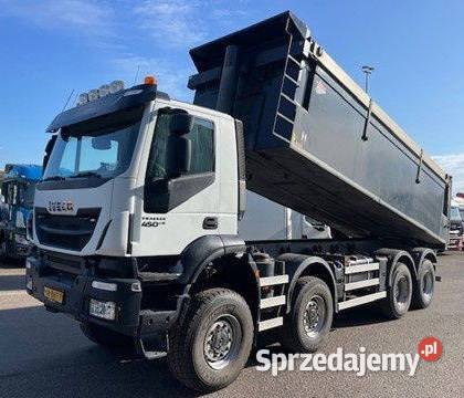 Wywrotka 8x8 IVECO Warszawa
