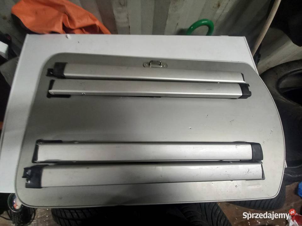 7E6861171A Stolik Multivan T5 California Camper Rok produkcji 2020 Fotele i kanapy Wyposażenie wnętrza sprzedam