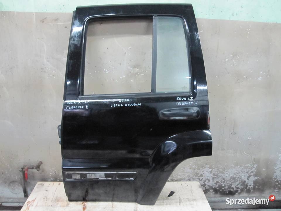 JEEP CHEROKEE KJ III 04r drzwi lewe tył