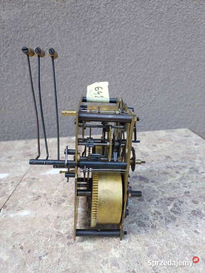 642 Mechanizm starego zegara ściennego Metron Tczew