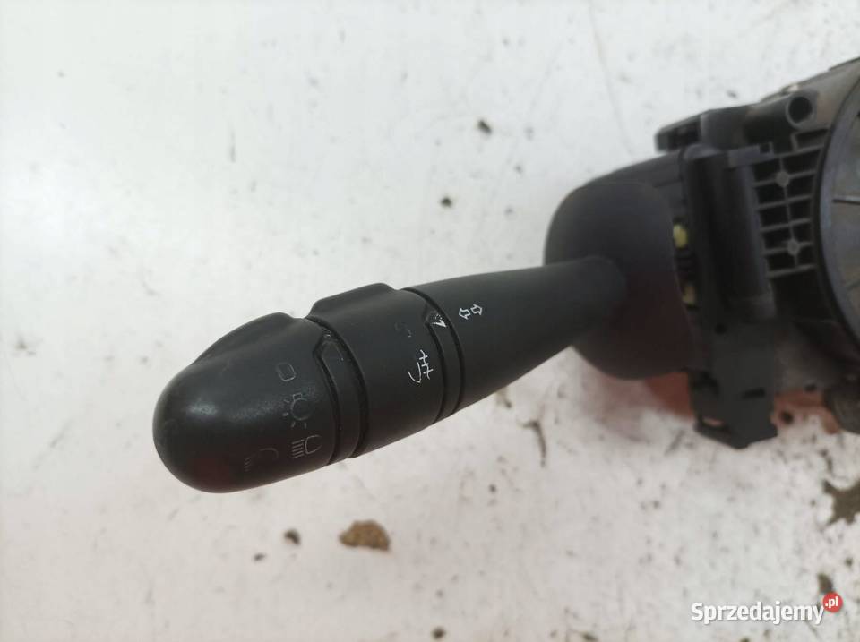 PRZEŁĄCZNIK ZESPOLONY TRAFIC VIVARO 8200070266 Panele sterowania, przełączniki świętokrzyskie sprzedam