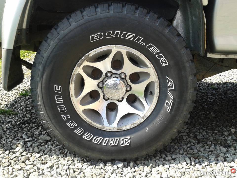 MITSUBISHI L200 Z ZABUDOWĄ lakier metallic Domaniów