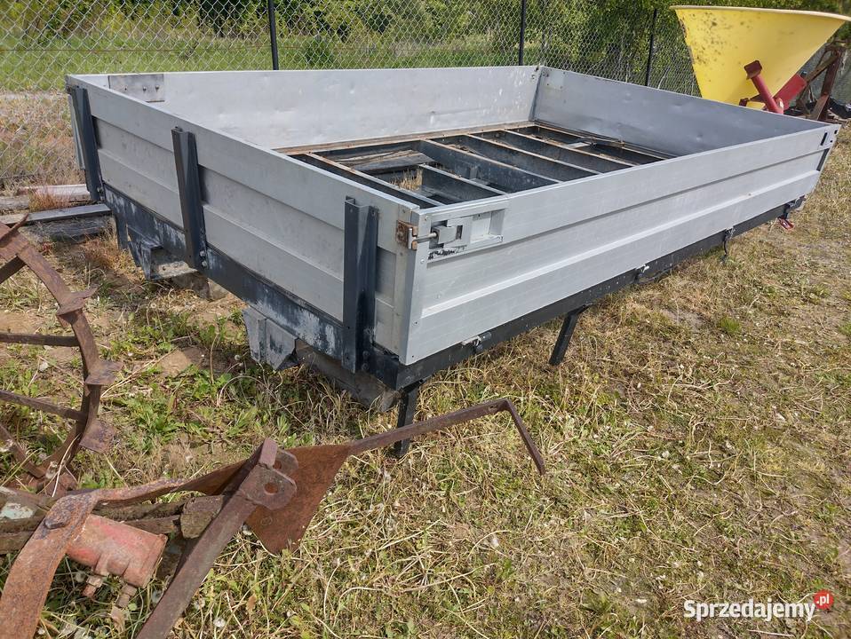 Skrzynia ładunwa Iveco 340 x 210 Spławy Pierwsze