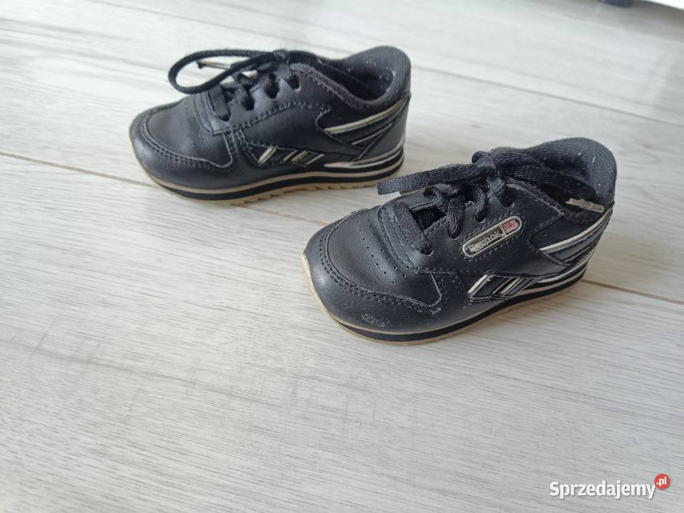 Obuwie dziecka Reebok 215