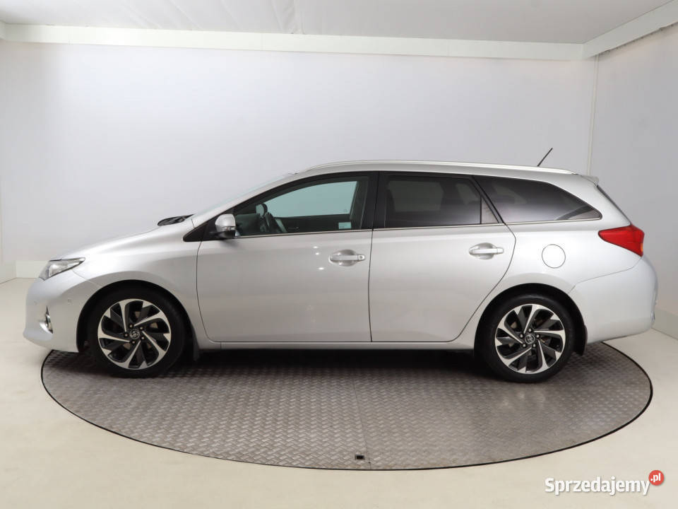 Toyota Auris 14 D4D światła przeciwmgielne
