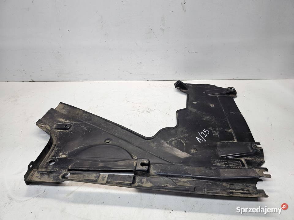 OSŁONA PODWOZIA TYŁ AUDI A4 B9 8W0825216E Przystajń