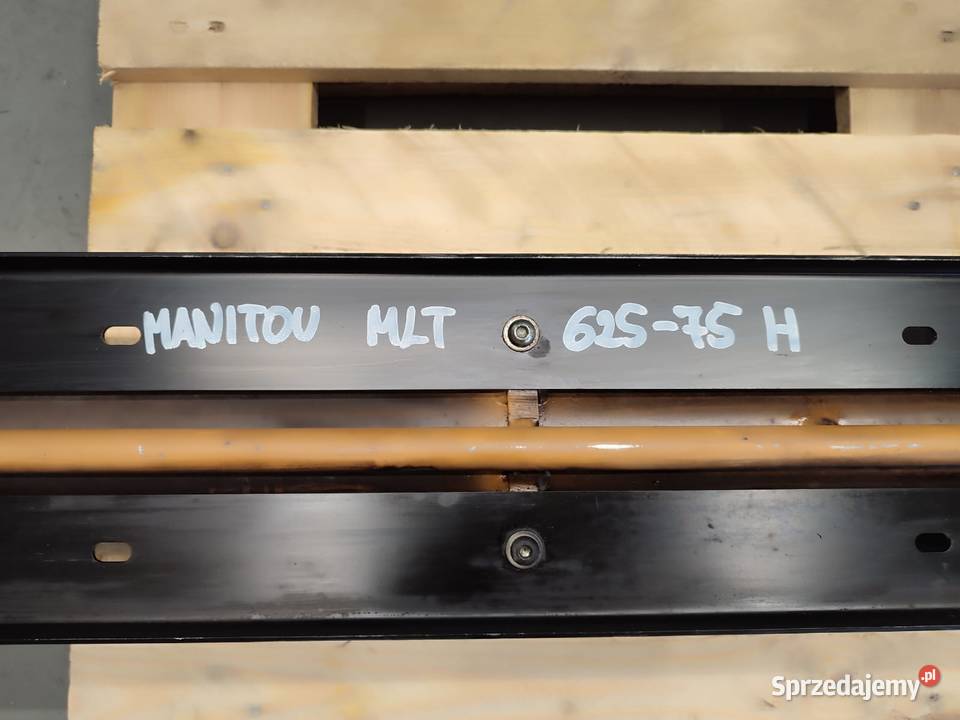Siłownik wysuwu ramienia MANITOU MLT 6575H
