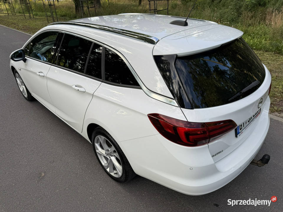 Opel Astra Cosmo Sport Tourer 16 CDTI 136 2016r 136KM Józefkowo