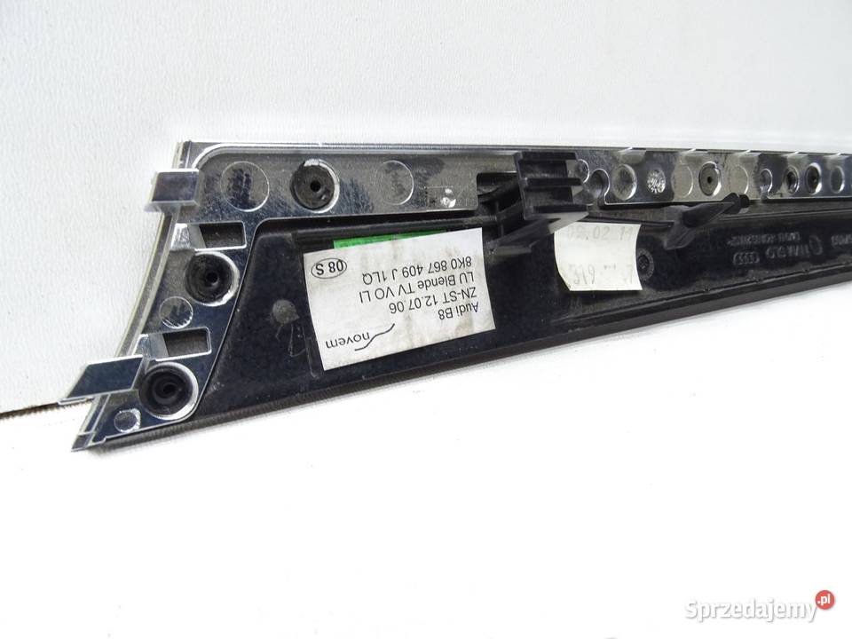 LISTWA DEKOR BOCZKA DRZWI LEWY PRZÓD 8K0867409J małopolskie