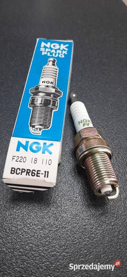 F220 18 110 NGK R made in japan Świece zapłonowe