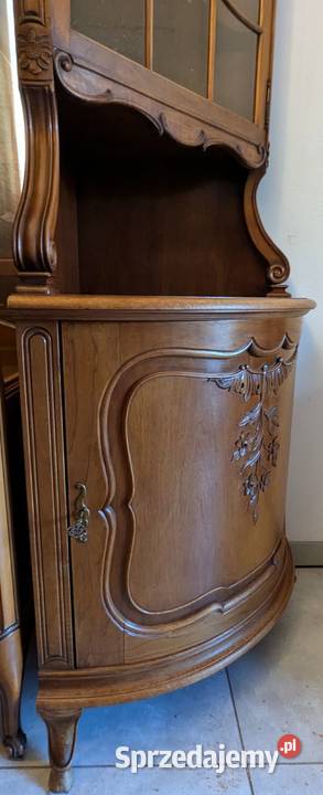 piękna narożna witryna ludwikowska orzech sklep Dąbrowa Górnicza