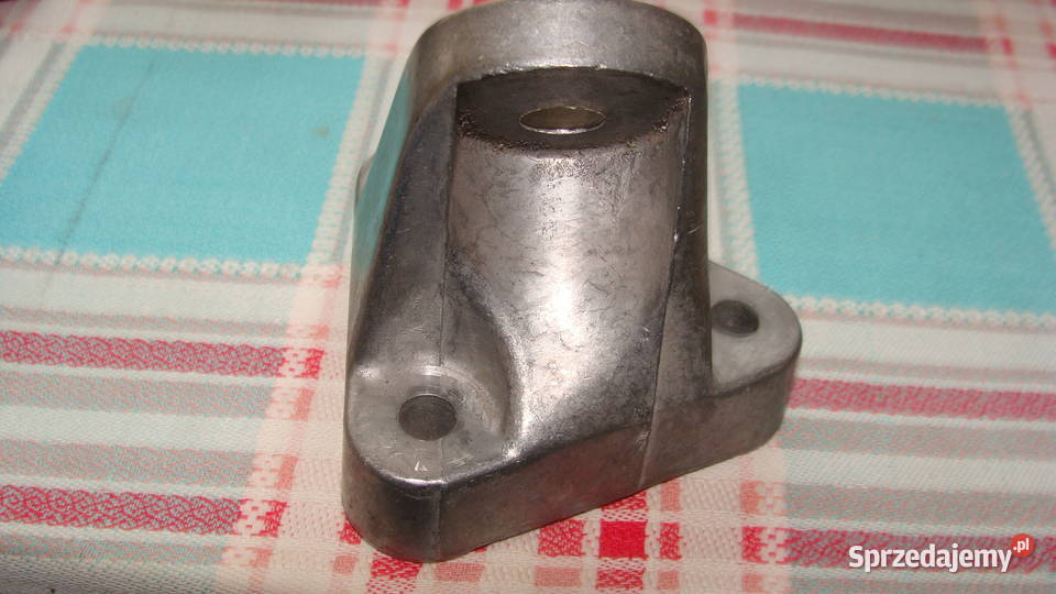 Volvo seria 140 i 240 łapa silnika osobowe