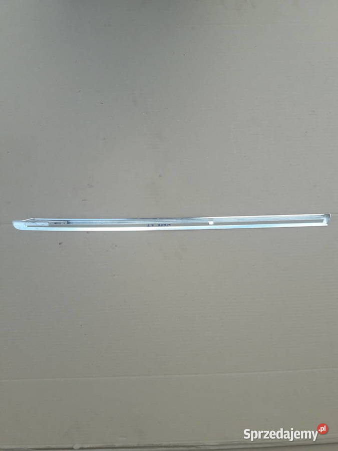 MERCEDES E KLASA W213 LISTWA DRZWI LEWY TYŁ Bieleń