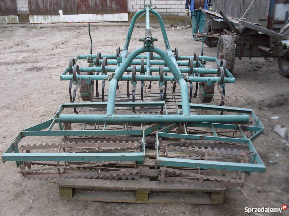 Agregat uprawowy 18 m nieuszkodzony Trawniki
