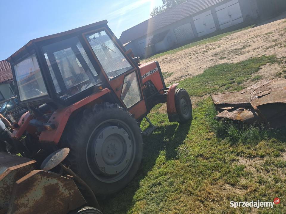 Ursus 2812 i MF 255 generalnym silnika Płońsk