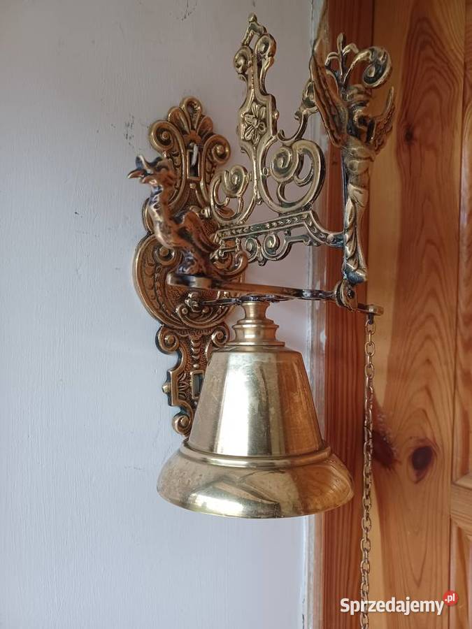 Piękny dzwon mosiężny