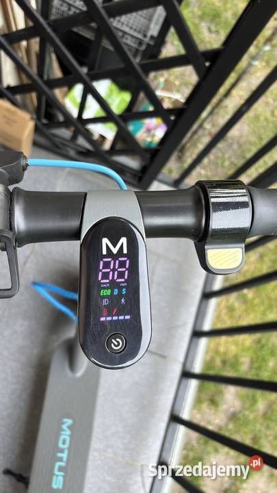 Hulajnoga elektryczna MOTUS Scooty 85 Lite 12kg