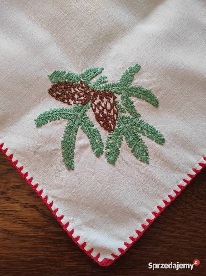 Serwetka świąteczna ręcznie haftowana Białystok