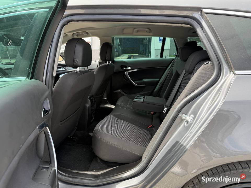 Opel Insignia 16 BENZYNA Zarejestrowana Długie gniazdo USB sprzedam