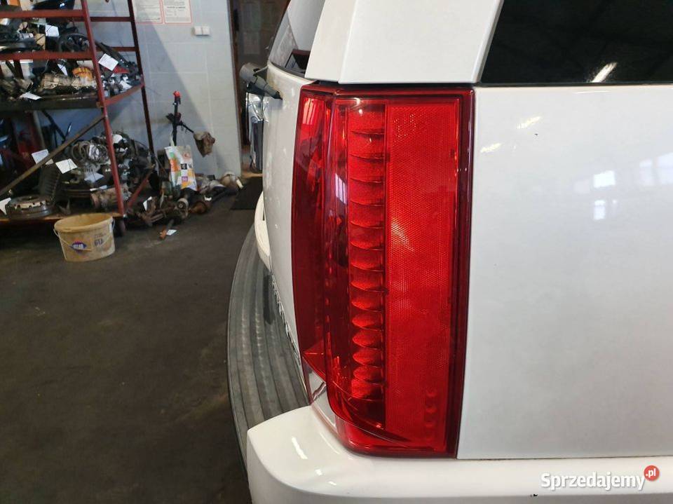 LAMPA PRAWA TYŁ CADILLAC ESCALADE ESV KOMPLETNA Lipno sprzedam
