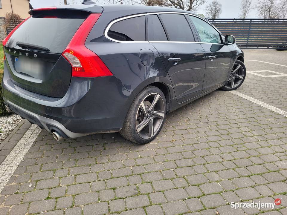 Volvo V60 2015r w wersji SUMMUM z pakietem podlaskie Sokoły