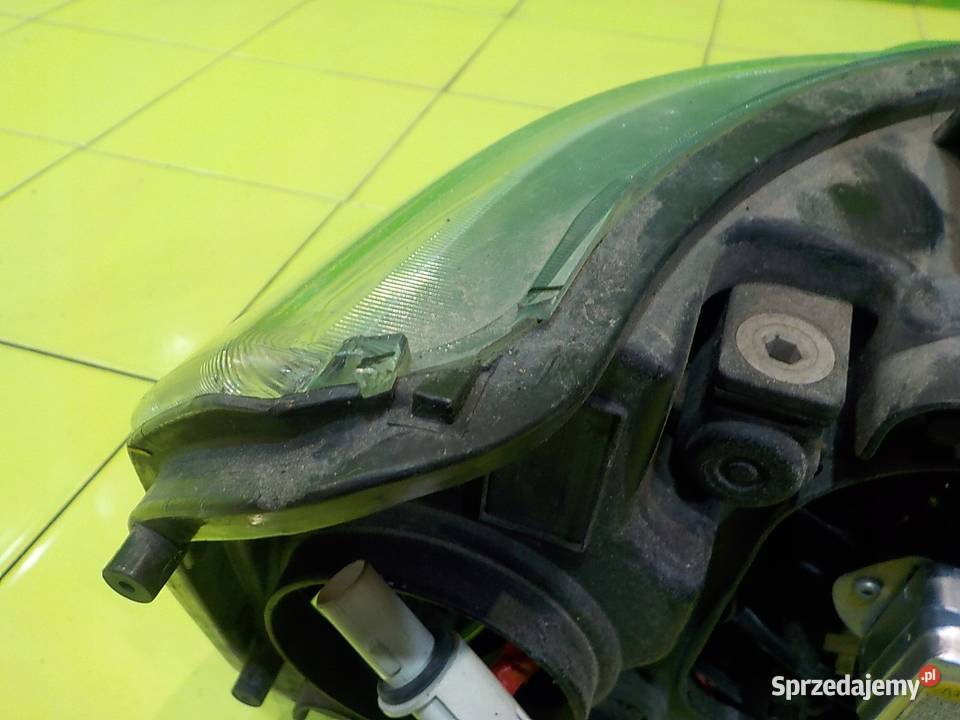 LAND ROVER FREELANDER II 06r 5D XENON lampa lewa Lampy przednie