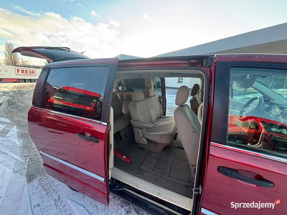 TownCountry 33 Nowy Model LPG automat 180 hak Ostrów Wielkopolski