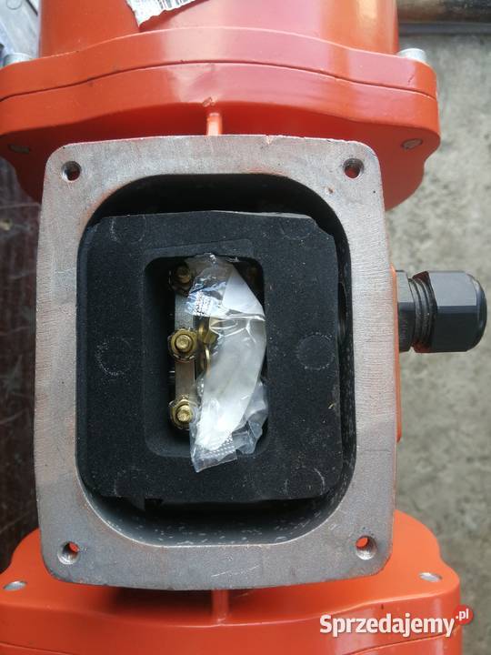 Silnik wibracyjny MVE 50015N40A0 Kazimierza Wielka