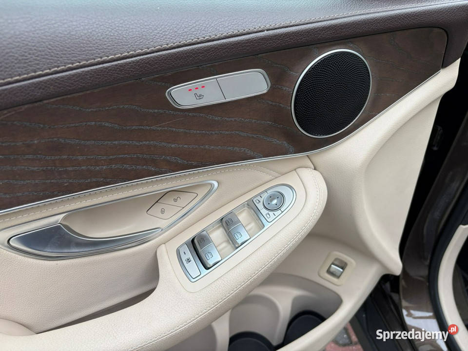 Mercedes GLC 250 Skóry Hak LEDy ILS Serwisowany Mercedes-Benz Lipówki