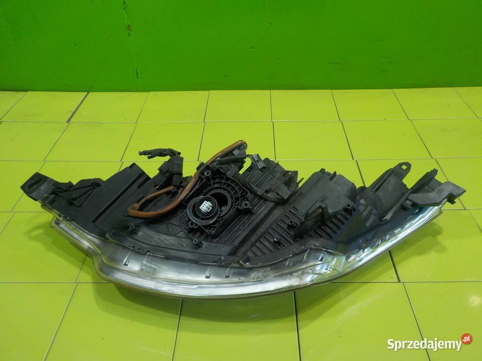 CITROEN CCROSSER 22 HDI 09r lampa XENON prawa Lampy przednie Suków