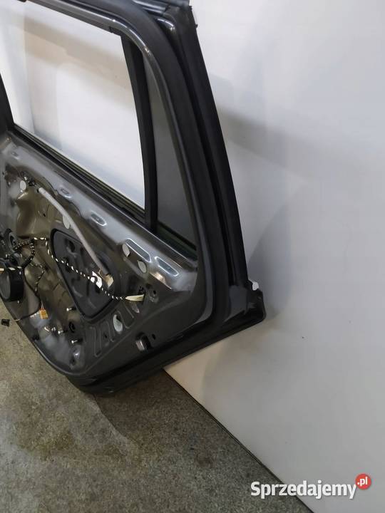 DRZWI PRAWE TYŁ SZARE KOMBI VW Volkswagen Passat sprzedam