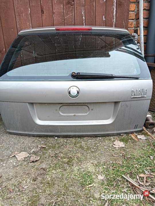 Klapa Octavia II Lift kombi kompletna w kolor wielkopolskie Poniec