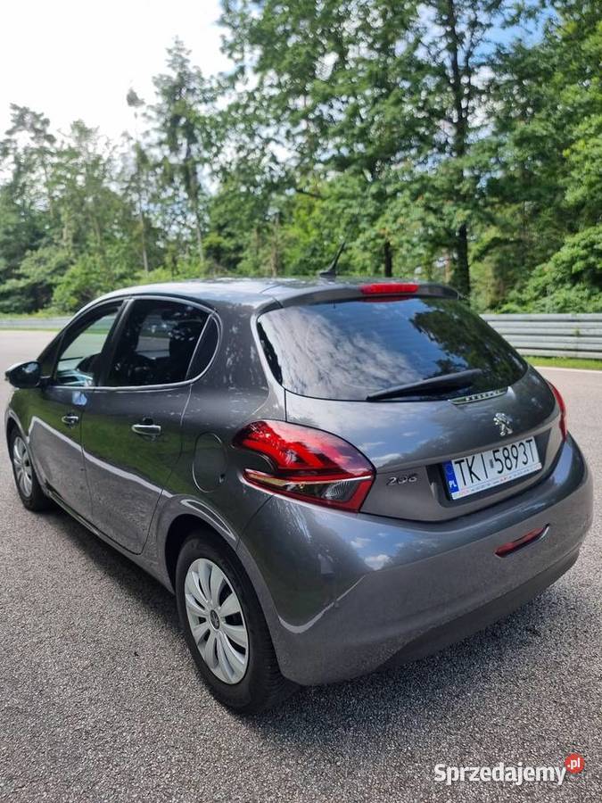Peugeot 208 16 HDi 2018r Górno