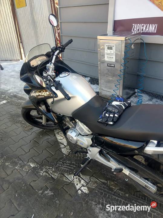 Honda Varadero 125 XL na kat B 15 Rok produkcji 2001 Nowy Sącz