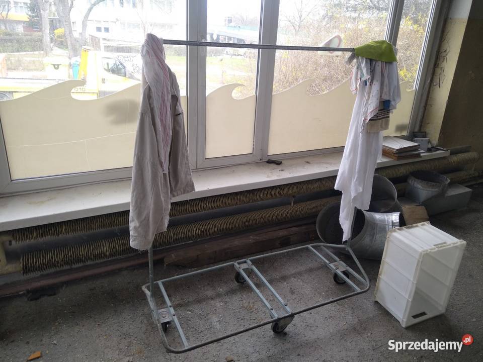 Profesjonalne wieszaki odzieżowe wózki balansowe Warszawa