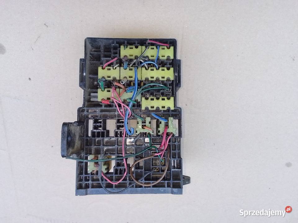 Skrzynka bezpieczników Hyundai 9428M247 Zawieszenie i układ kierowniczy małopolskie