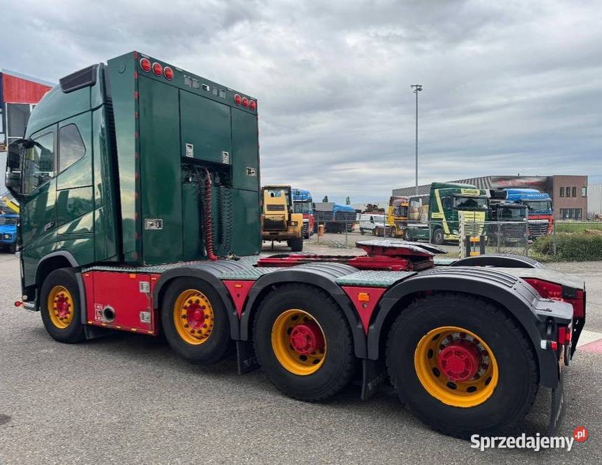 Ciagnik siodlowy 8x4 do ciezkiego transportu 8666km sprzedam