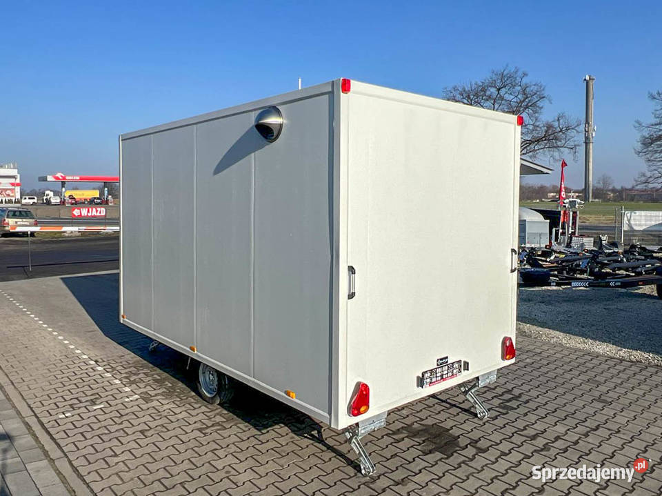 Przyczepa gastronomiczna gotowy biznes fast food pełny VAT Kotlin