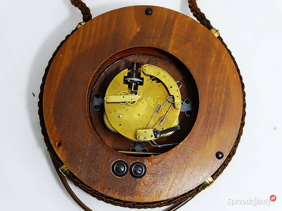 Zegar ścienny vintage z drewnianą tarczą i Biłgoraj