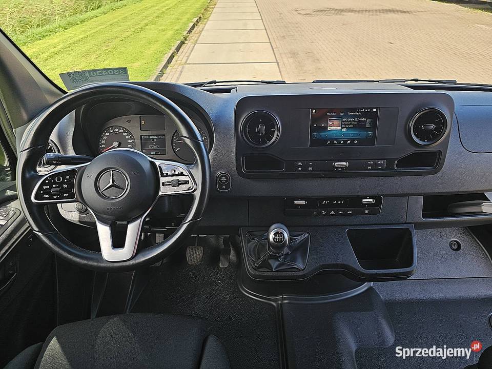 MercedesBenz SPRINTER 317 L2H2 RWD Mbux AC