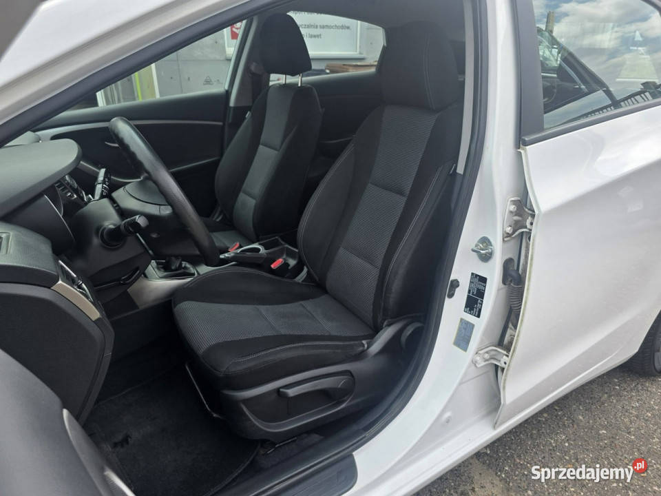 Hyundai i30 16 CRDI 110 Klimatyzacja Isofix USB światła LED Słupsk