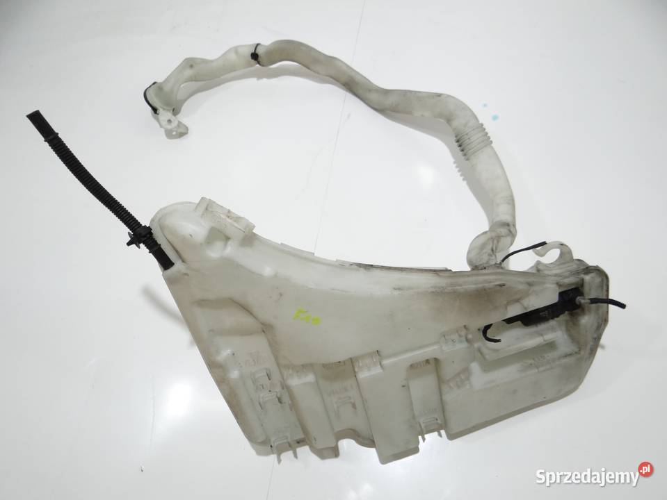 ZBIORNICZEK SPRYSKIWACZY BMW F10 OE 8050439 Strzyżewice