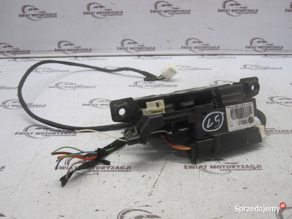 BMW F31 18 D 12r zamek klapy tył 966929108