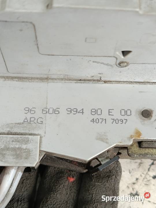 Zamek drzwi lewy tył Peugeot 407 20 HDI