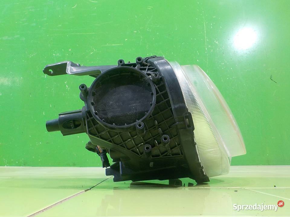 NISSAN JUKE F15 I 16B 10r 5D lampa prawa przod Lampy przednie Suków sprzedam