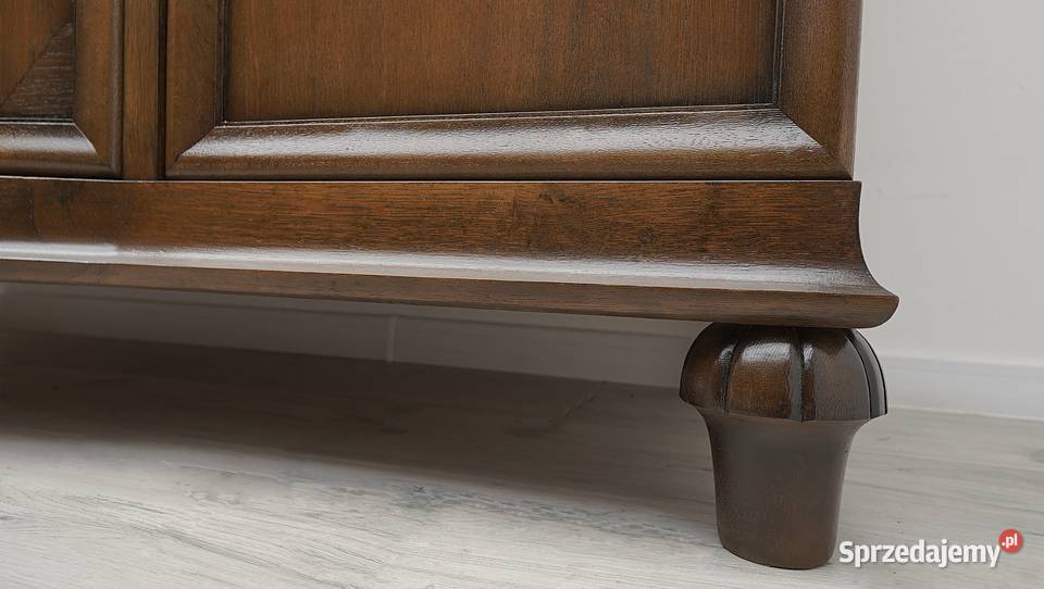 Dębowy kredens z lat 20tych w stylu secesyjnym Kredensy i witryny