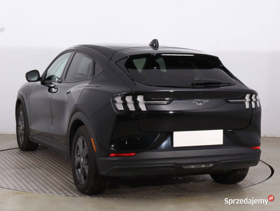 Ford Mustang MachE Standard Range RWD komputer pokładowy sprzedam