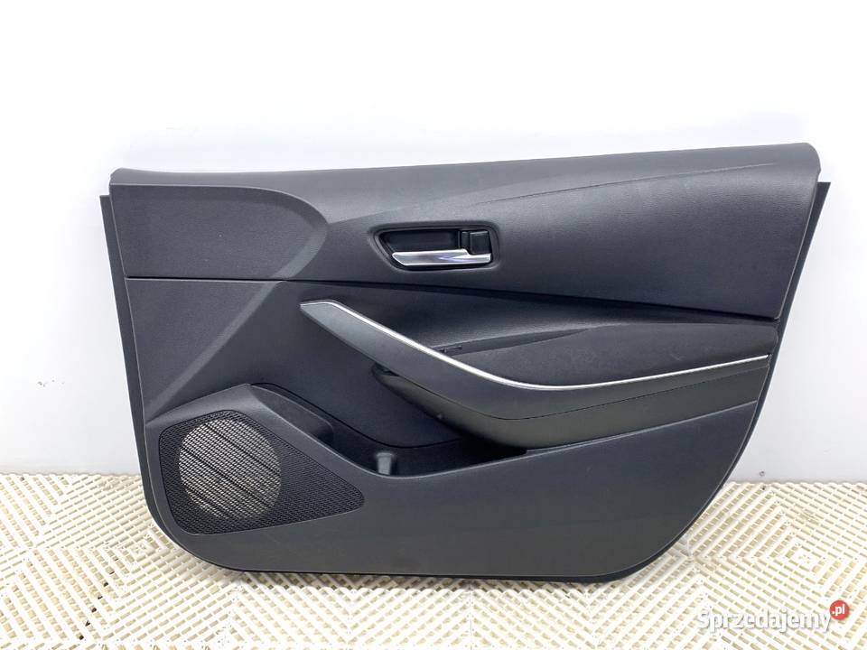 BOCZEK DRZWI PRAWY PRZÓD TOYOTA COROLLA E21 podkarpackie